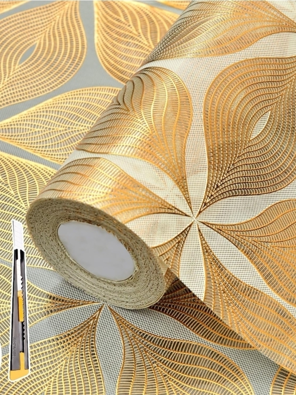 Gold Leaf Pattern Peel-and-Stick Wallpaper Roll - Decorative Wall Covering